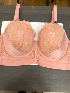 City Chic Rose Pink Lace Push-Up Bra with Gold Trim